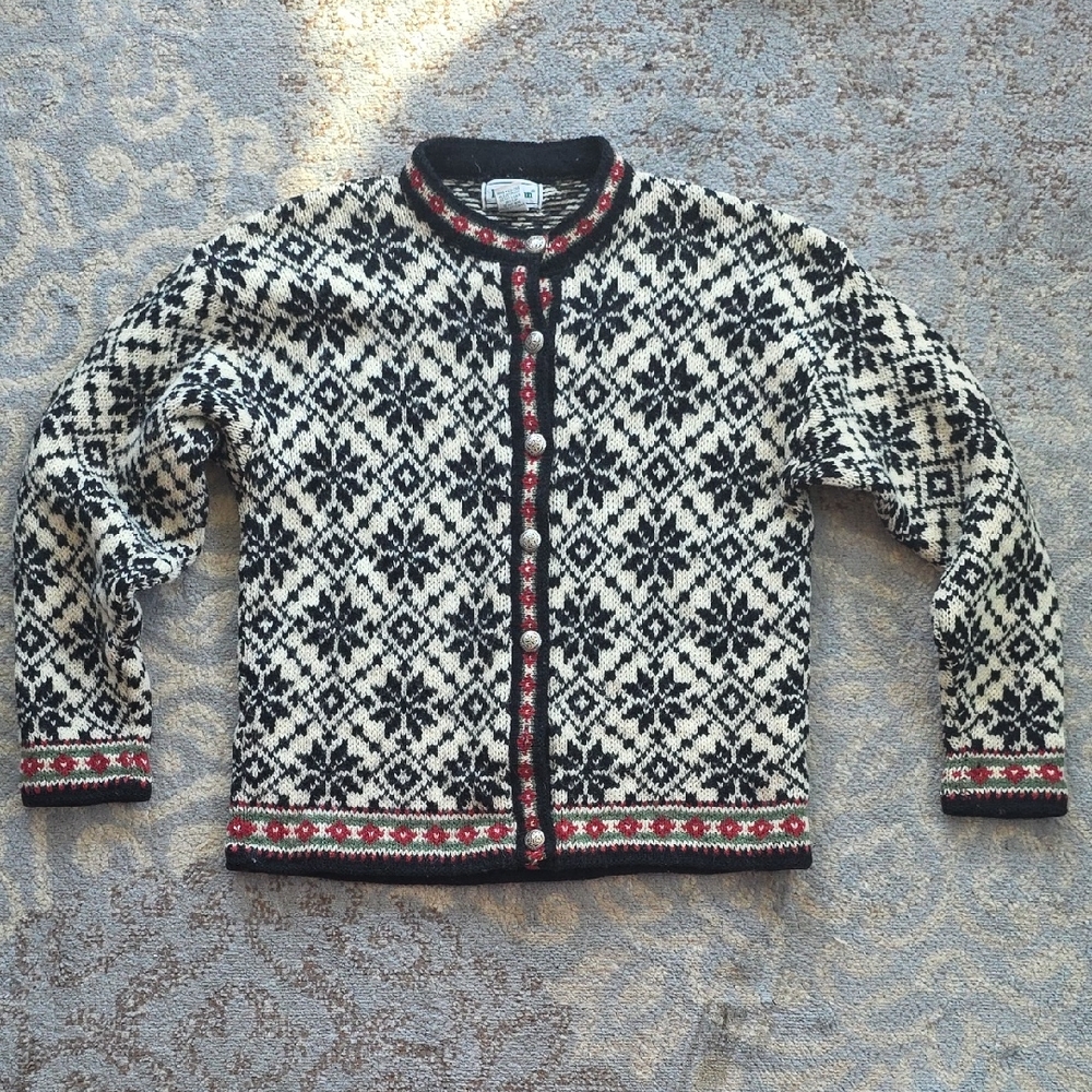 Vintage L.L. Bean Wool Nordic Button Down Snowflake Sweater White Black Medium